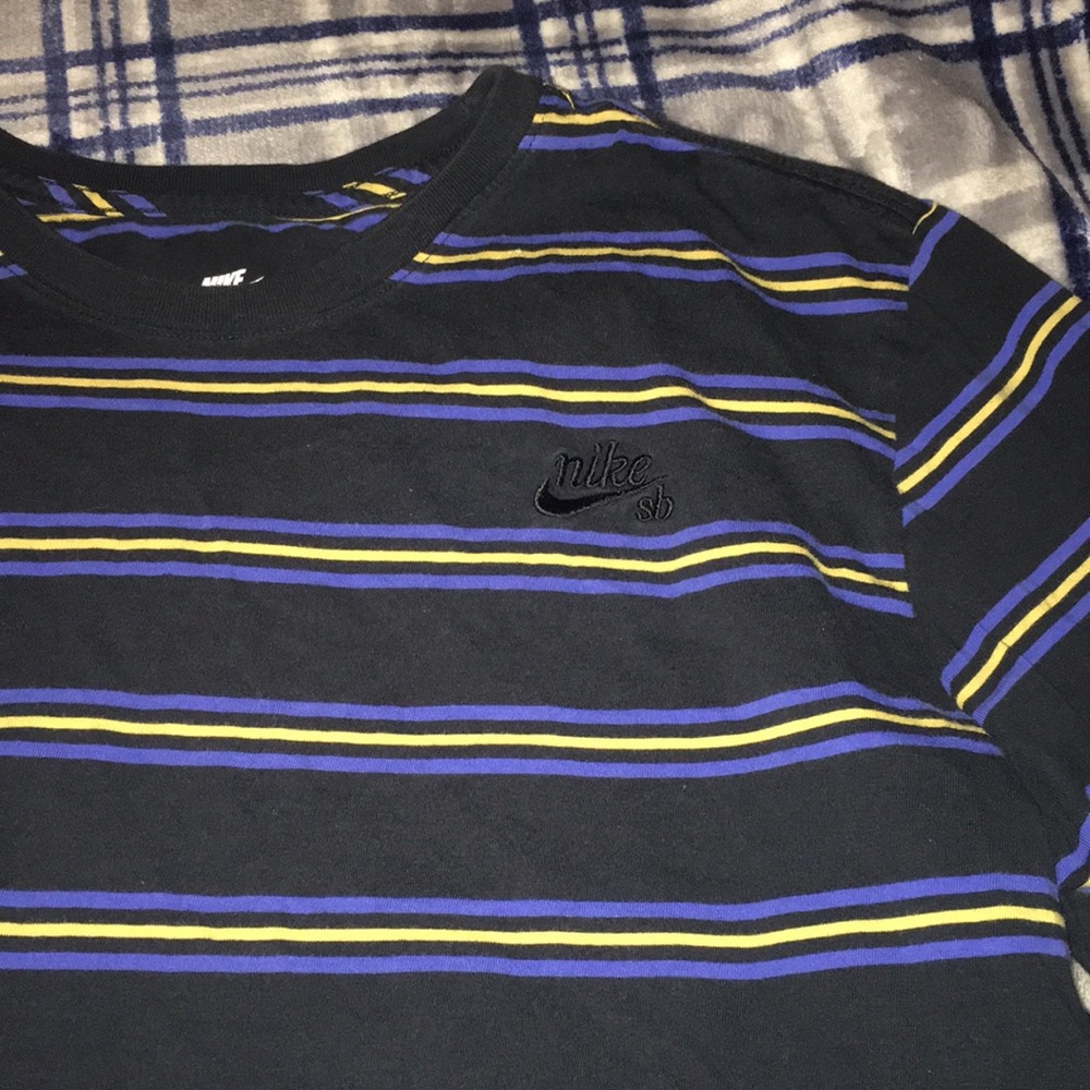 Nike sb shirt